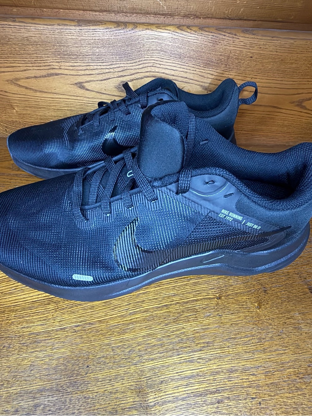 Nike Men's All-Black Running Trainers